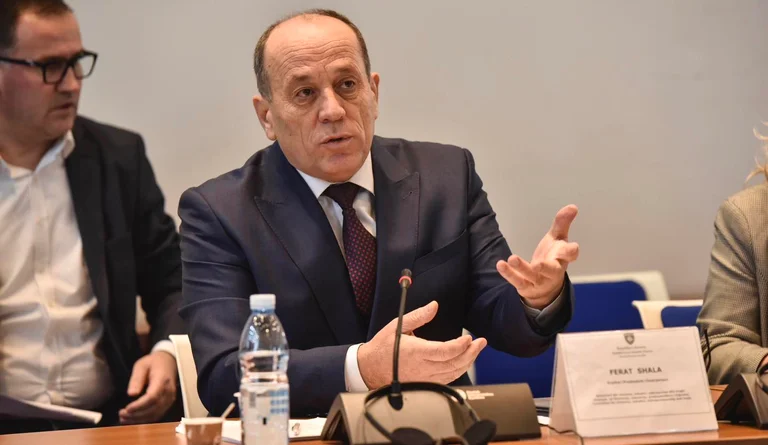 Ferat Shala tregon se cilat projekte të mëdha i ka bllokuar Qeveria