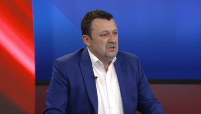 Hajdar Beqa: Donika Schwarz e nxiti daljen nga kontrolli të situatës në Kuvend