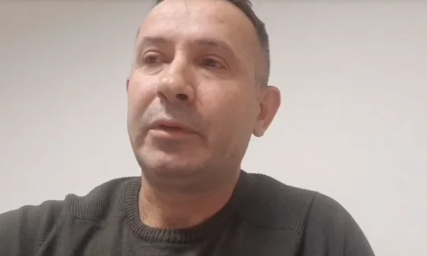 Kryetari i Reçakut thotë se s’u lejua të flasë në përkujtim të masakrës pasi do t’i përmendte ish-krerët e UÇK-së