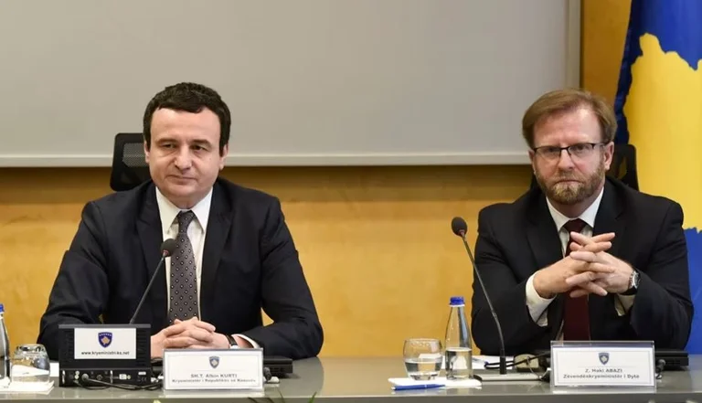 Abazi ia numëron Kurtit veprimtarët që nuk i përkujtoi: Si i erdhi radha Oliver Ivanoviqit?