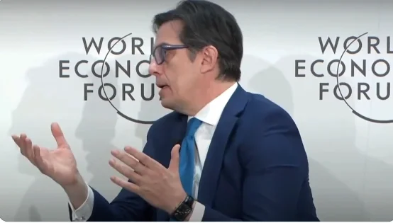 Pendarovski në Davos: Ballkani Perëndimor është më i rrezikuari nga Kremlini