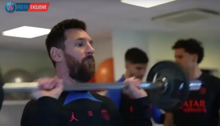 Sa çuditshëm duket: Leo Messi duke ngritur peshë për herë të parë ka mahnitur fansat
