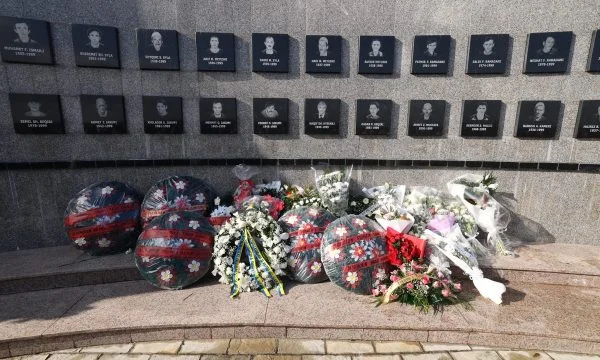 BE përkujton masakrën e Reçakut: E kaluara nuk mund të zhbëhet, sot vajtomë me Kosovën