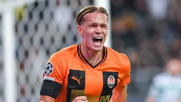 Mykhaylo führt medizinische Tests durch, die heute Chelsea vorgestellt werden