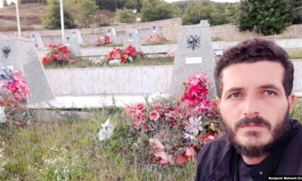 Djali që ia vranë babanë e motrën në masakrën e Reçakut: Më shërohet zemra kur i shoh në ëndërr