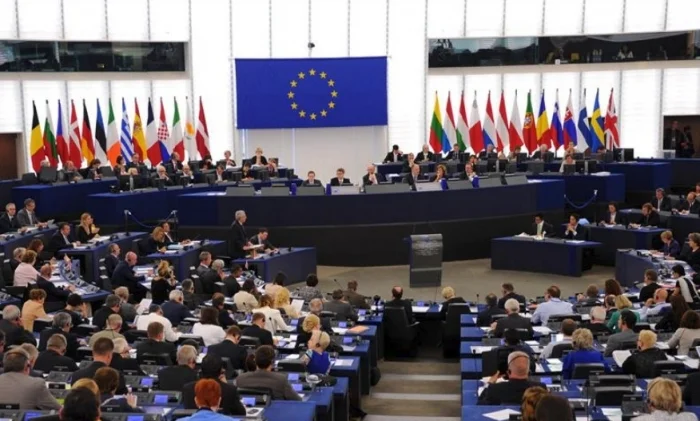 Parlamenti Evropian në mars voton për liberalizimin e vizave për Kosovën