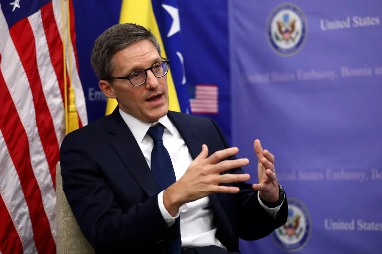 Chollet: Nuk erdha në Prishtinë e Beograd për ultimatume, por për të shtyrë përpara dialogun