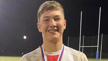 Die schwarze Sportwelt, 18-jährige Fußballspieler stirbt