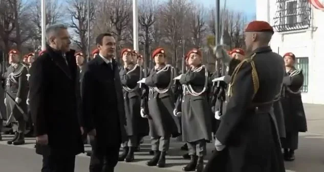 Kurti si aspettava alla cerimonia di stato in Austria