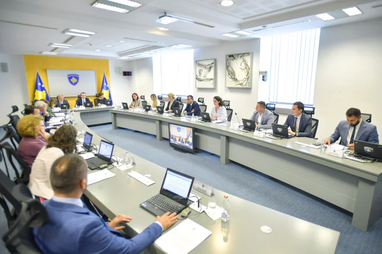 Government successfully describes package supply for maintenance of 5% of schools