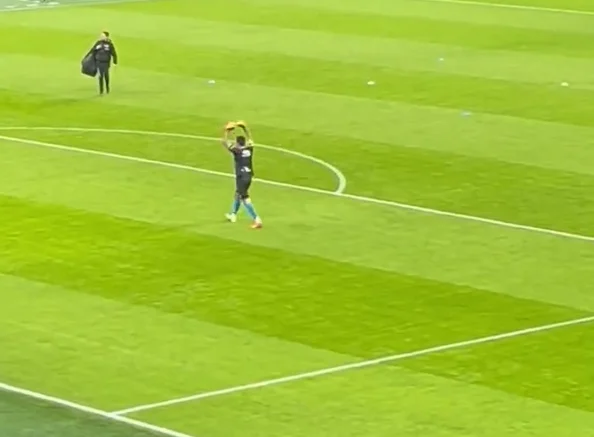 Inter Fans begrüßen Buffon nicht in San Siro, pfeifen jedes Mal, wenn er den Ball hat