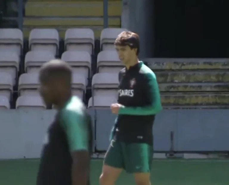 Médias en Angleterre: Joao Felix part pour Londres pour effectuer des tests médicaux sur Chelsea