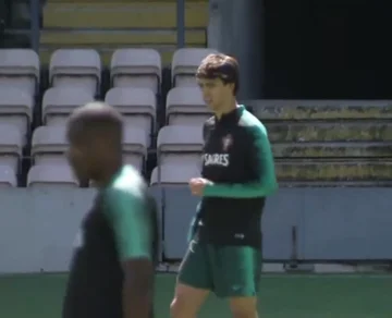 Medien in England: Joao Felix verlässt London, um medizinische Tests auf Chelsea durchzuführen