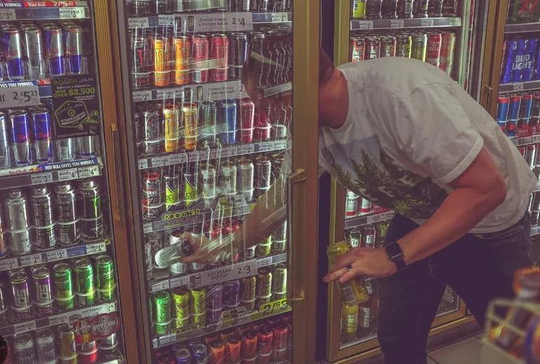 This study reveals why men should avoid energetic beverages