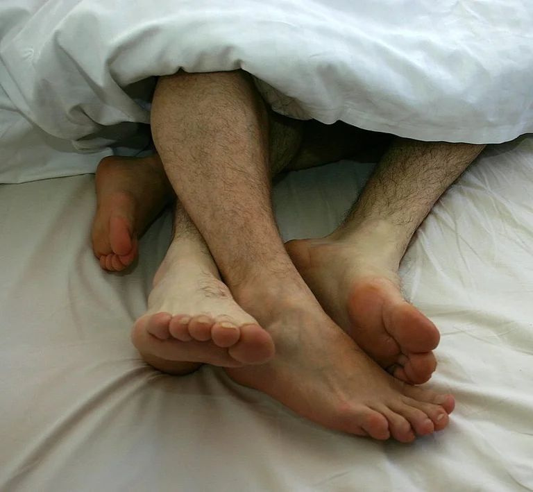 Find out the intimate report according to your age, how much sex is enough?