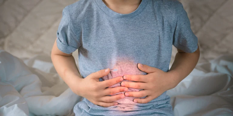 I medici danno l'allarme, se avete questo tipo di dolore allo stomaco si può avere il cancro