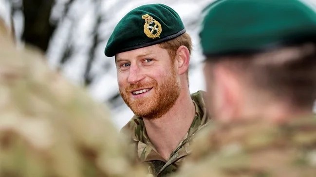 Le prince Harry dit avoir tué 25 guerriers talibans en Afghanistan.
