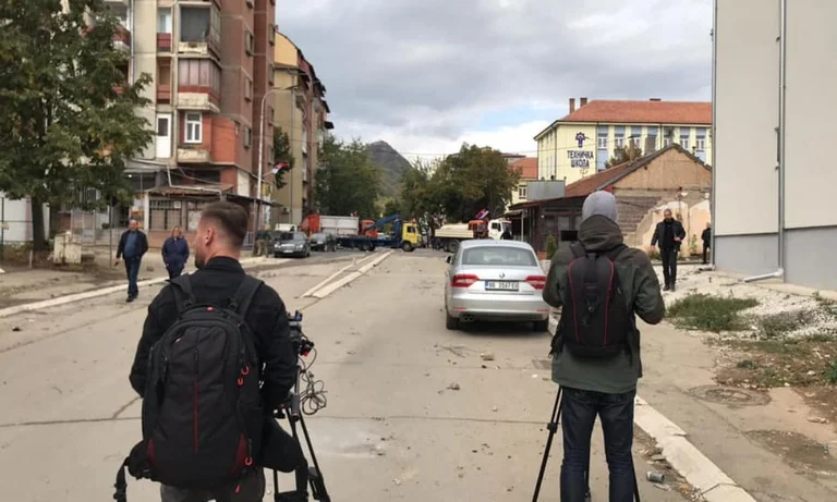 EFJ raises alarm for attack on journalists in northern Kosovo