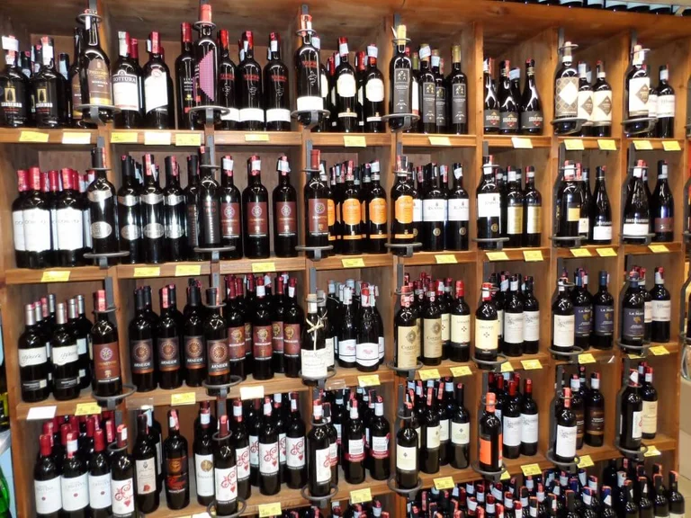 Un peu d'alcool pour les partis, la consommation d'alcool en Albanie, parmi les plus faibles d'Europe