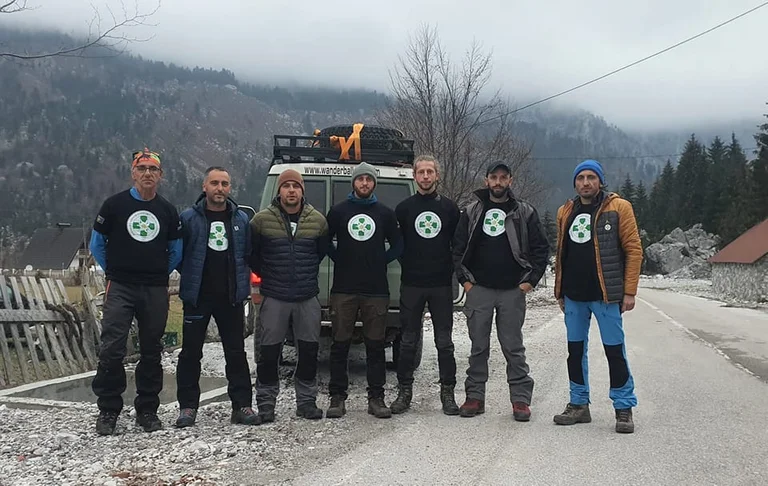 Lancer une action pour le sauvetage d'un charpentier blessé dans les monts Sharr