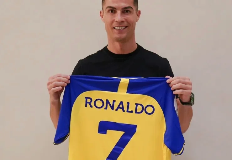 International media report: Il a refusé de donner son numéro 7 à Ronaldo, le club arabe a coupé le contrat de ce joueur de football.