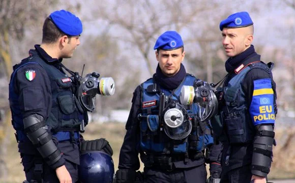 EULEX kërkon që serbët të rikthehen në institucionet e Kosovës
