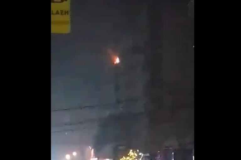 Digjet një banesë në Fushë Kosovë