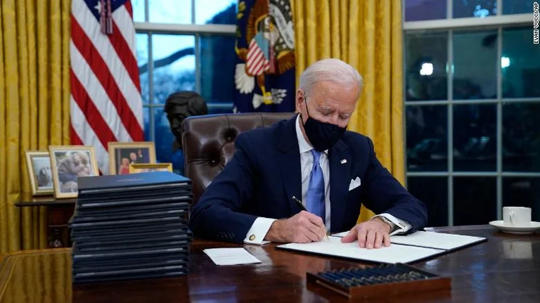Biden nënshkruan projektligjin e buxhetit prej 1.7 trilion dollarësh