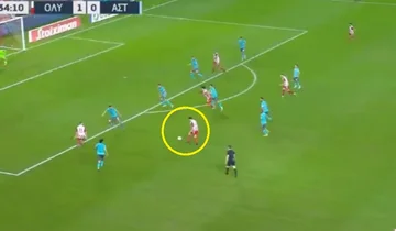 James Rodriguez schüttelte alle darüber, wie dieser Schlag zum Tor ging