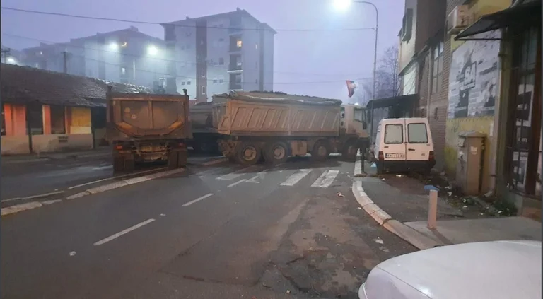 Nis lëvizja e kamionit të parë nga Lagja e Boshnjakëve