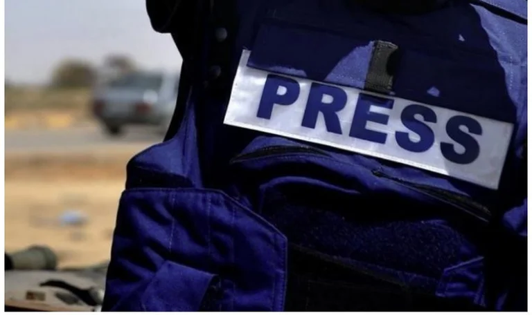 Pesë gazetare afgane, të cilët rrezikohen nga talibanët, do të strehohen në Kosovë