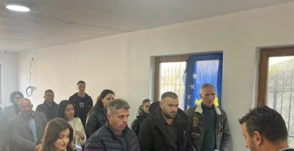Betohen asamblistët e rinj në Zubin Potok pas largimit të Listës Serbe