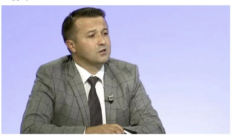 Berisha: Shqetësuese që ministri Peci ka mohuar rastin e vajzës që kërkonte lëmoshë