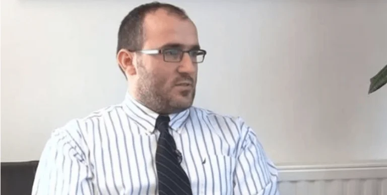 Bleron Baraliu: Riemrimi i Arben Vitisë palidhje dhe fort pakuptim, banana-shteti vazhdon