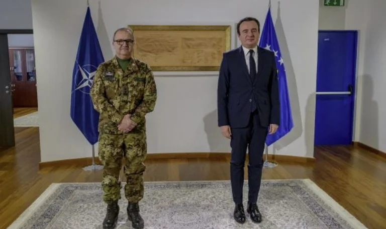 Pas takimit me Kurtin, KFOR-i deklarohet shkurt