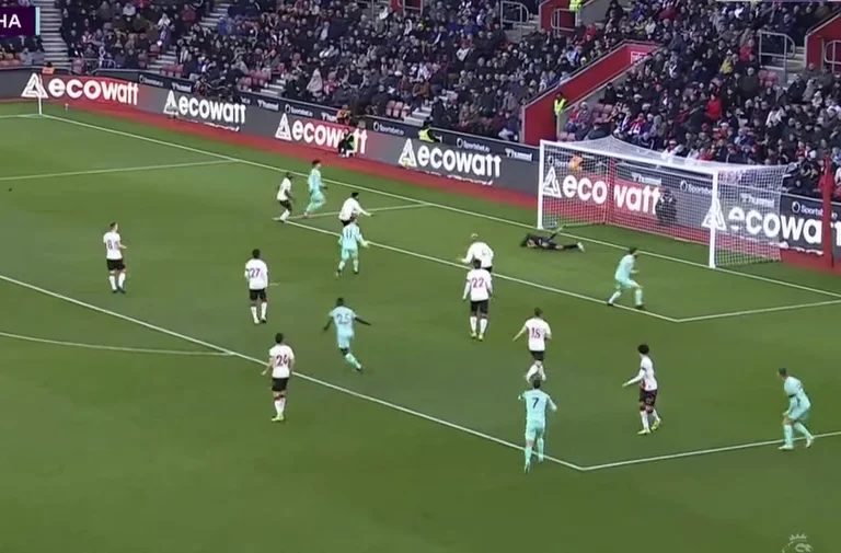 Çfarë aksioni fantastik – Lallana shënon gol të bukur ndaj Southamptonit