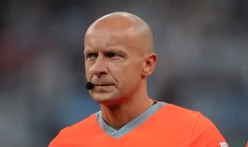 Schlussrichter gibt zu, dass er falsch war, wenn er aufgehört hatte, Frankreich anzugreifen