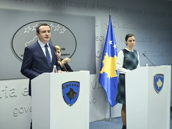 ​Bizneset dhe komunat nuk kursyen energjinë elektrike, paralajmërohet ndërprerja e subvencionimit