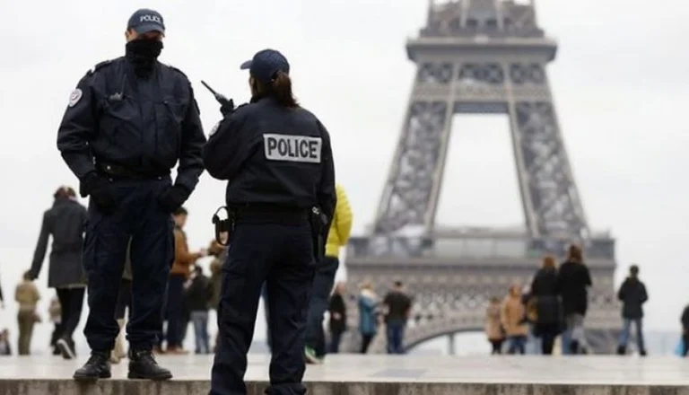 Sulmuesi në Paris që vrau tre persona e pranon se ishte racist