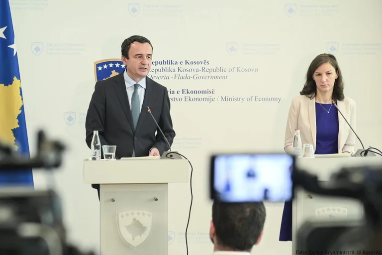 Kurti e Rizvanolli thërrasin konferencë për media