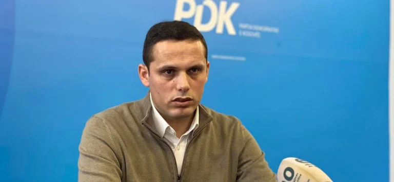 Gruda: 1600 persona do të mbesin pa punë me Ligjin për Pagat e Zyrtarëve Publikë