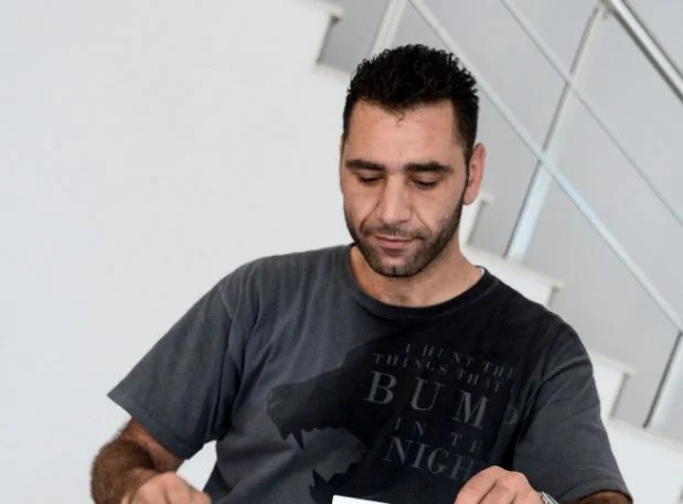 Arrestohet për rrahje të gruas fotografi i kabinetit të Glauk Konjufcës