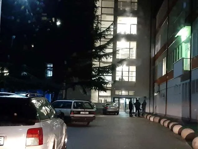 Le bébé est né mort à l'hôpital de Pec, inspecteurs et procureur sur les lieux