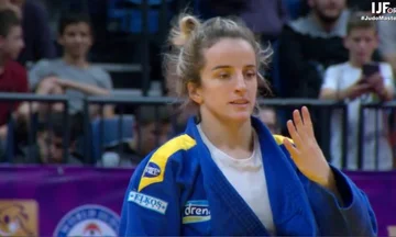 Distria Krasniqi KAMIONE gewann Gold zum vierten Mal bei Judo Masters