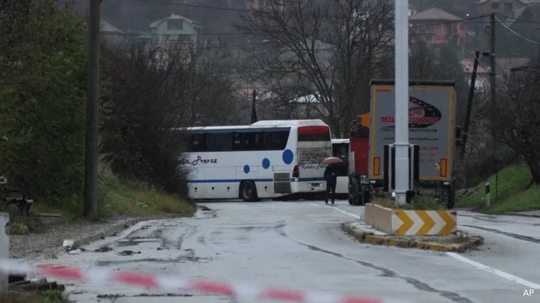 35 NGOs aus Kosovo und Serbien: Barricades treiben junge Menschen weg