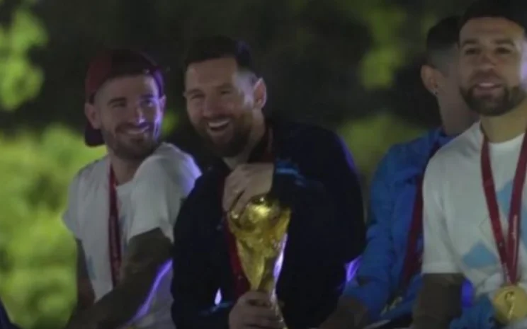 Buenos Aires Argentina bloccata con feste folli aspetta Mess e squadra con Coppa del Mondo