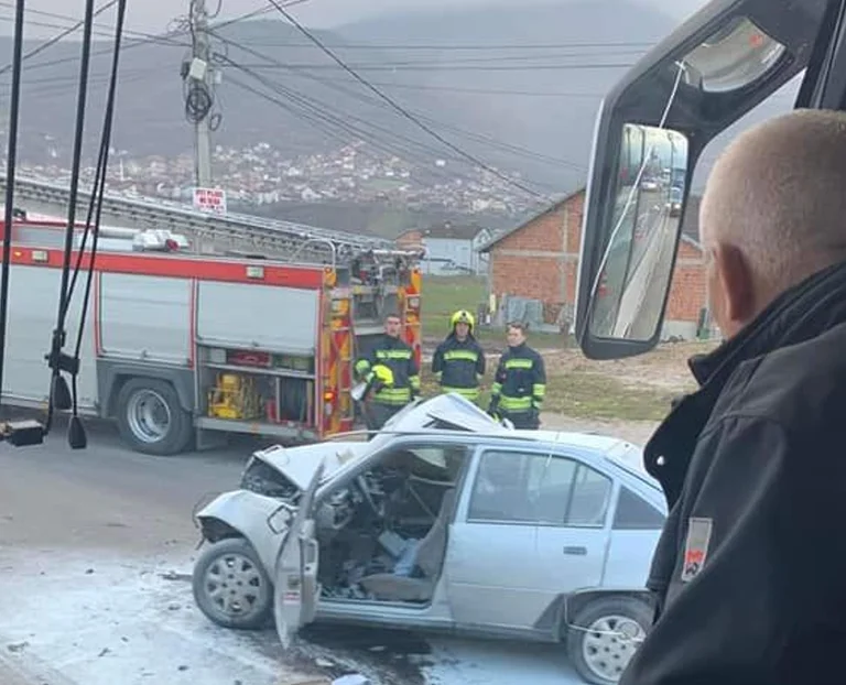 Un grave incidente all'ingresso di Prizren si fa male