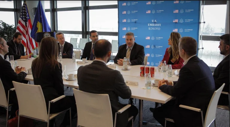 Escobar meets with representatives of the American Economic Ode in Kosovo