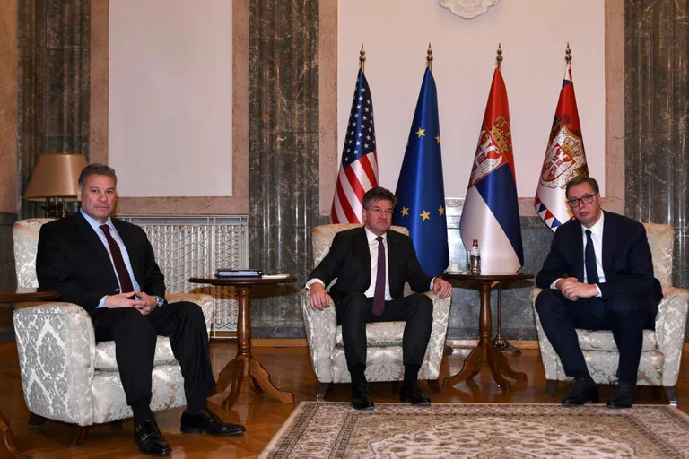 Lajcak après avoir rencontré Vucinqi: Il comprend la gravité de la situation