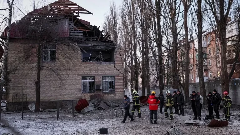 New attacks reported on Kiev